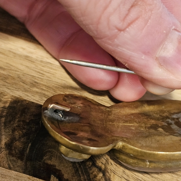 Vintage Etched Brass Stone Large Brooch - Picture 3 of 7